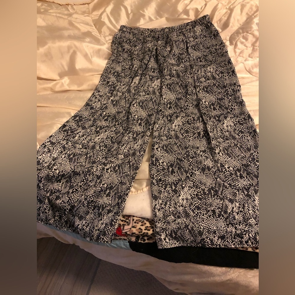 Snake print wide leg trouser Size XL like new